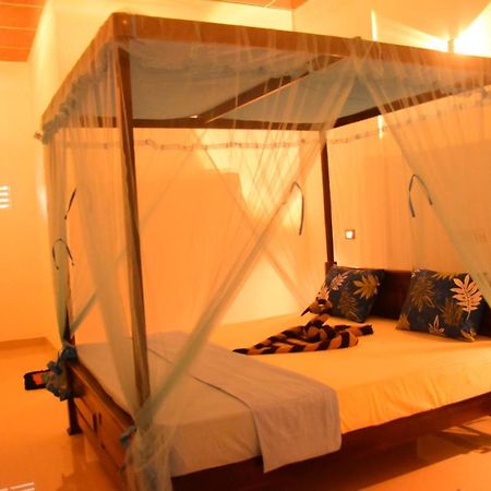 Kuma Safari Lodge 达瓦拉维 外观 照片